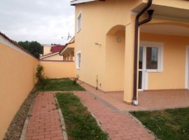 Inchiriere casa/vila in Bucov